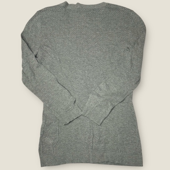 Banana Republic Gray Crew Neck perforated Sweater size XS - Picture 7 of 7